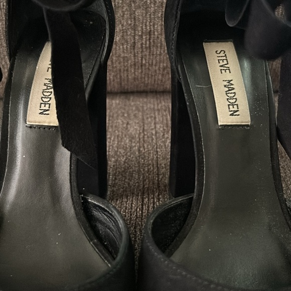Steve Madden Suede ankle tie heels - Picture 5 of 6